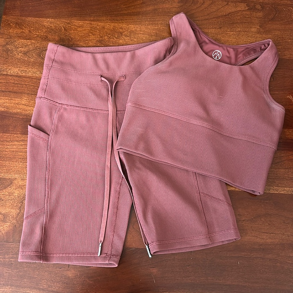 NWOT Move Theology XS Athletic 2 piece